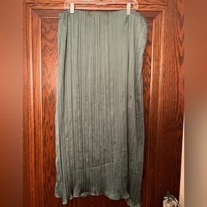 NWT Abercrombie Green Column Skirt — XL